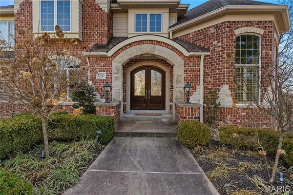 $1,949,000 | 12932 Sunset Bluff Court, St. Louis, MO 63127