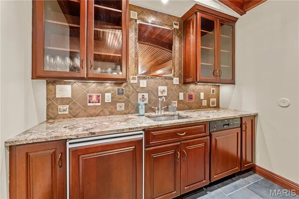 $1,949,000 | 12932 Sunset Bluff Court, St. Louis, MO 63127