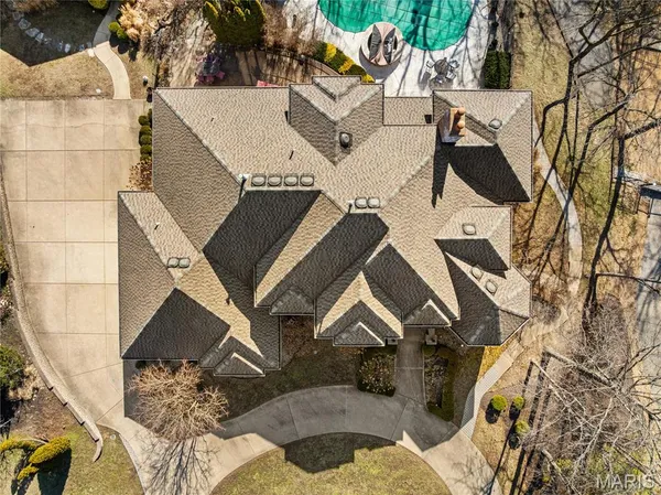 $1,949,000 | 12932 Sunset Bluff Court, St. Louis, MO 63127