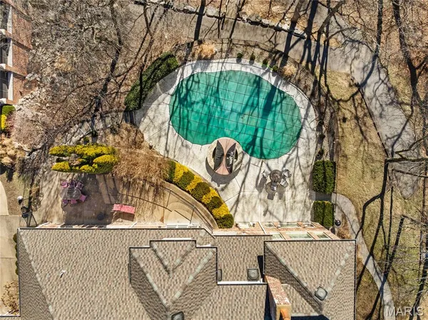 $1,949,000 | 12932 Sunset Bluff Court, St. Louis, MO 63127