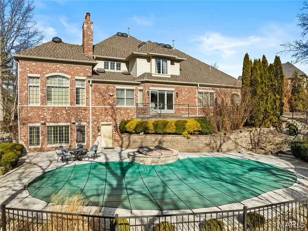 $1,949,000 | 12932 Sunset Bluff Court, St. Louis, MO 63127