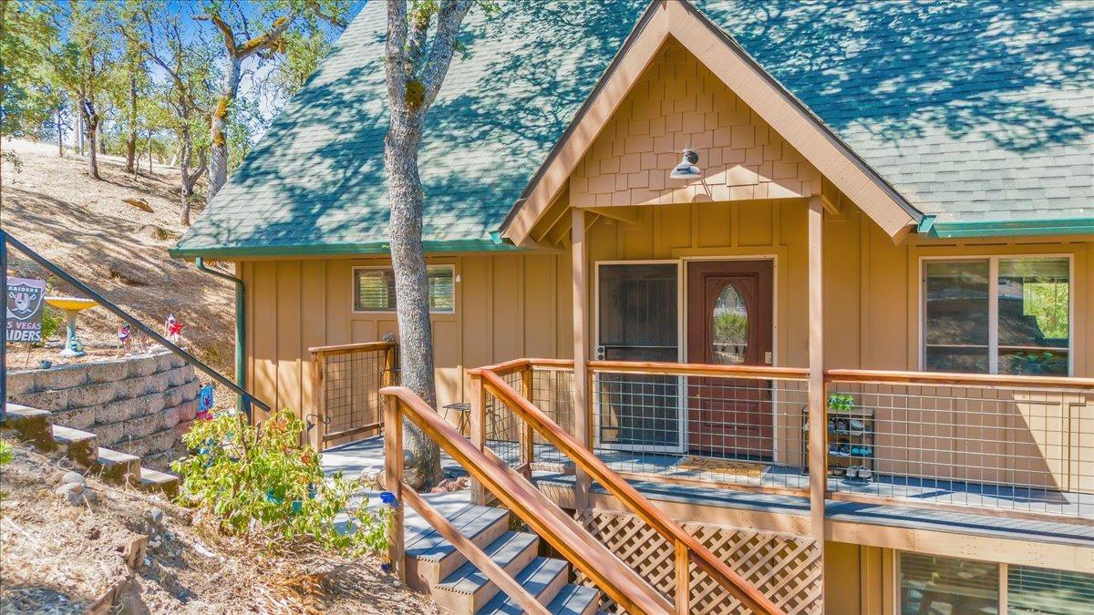 1499 Sawmill Road, Unit 594 Copperopolis, CA 95228 - Photo 10 of 98 New stairs, wood, TREX & metal railings were installed just 2 years ago!