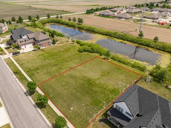 $699,000 | 23957 Roberts Street, Manhattan, IL 60442