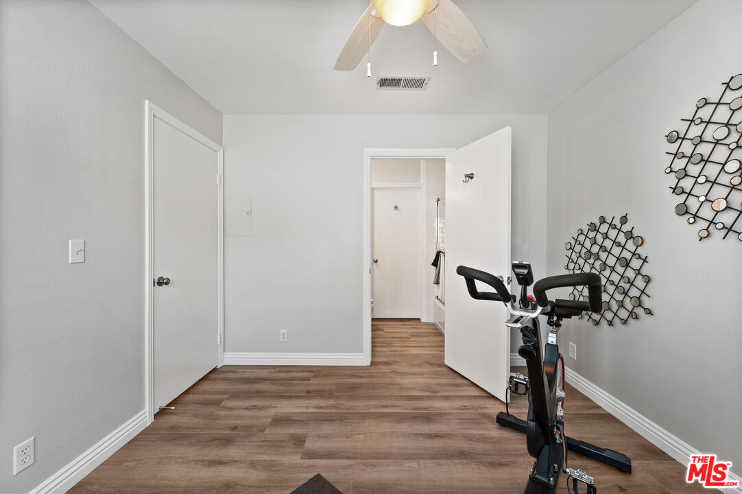 591 Garfield Avenue, Unit 5 Pasadena, CA 91101 - Photo 39 of 48 a view of entryway with wooden floor