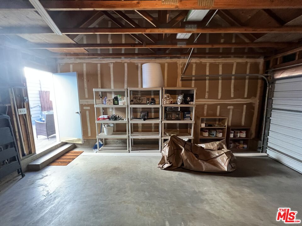 591 Garfield Avenue, Unit 5 Pasadena, CA 91101 - Photo 47 of 48 a view of a room with gym equipment