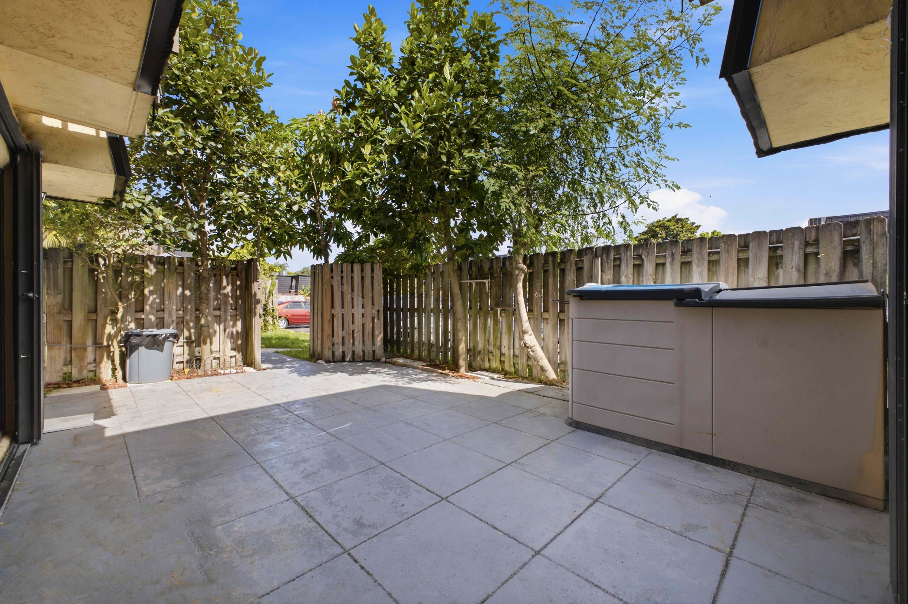 105 Woodland Road Palm Springs, FL 33461 - Photo 5 of 44 Patio