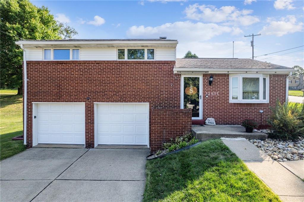 13511 Ormsby Drive Irwin, PA 15642 - Photo 1 of 36