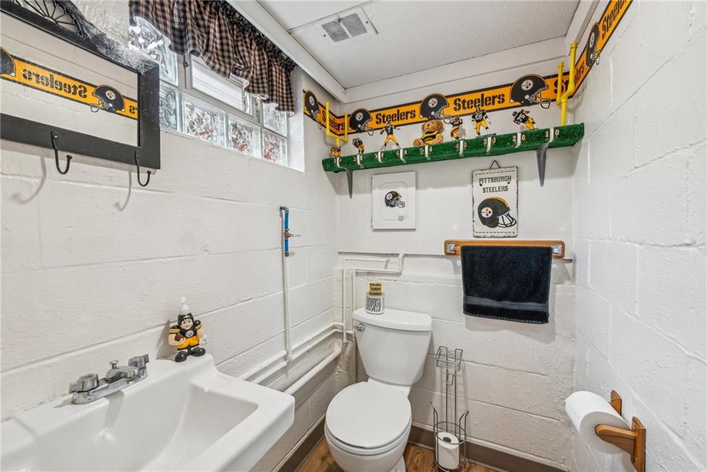 13511 Ormsby Drive Irwin, PA 15642 - Photo 28 of 36