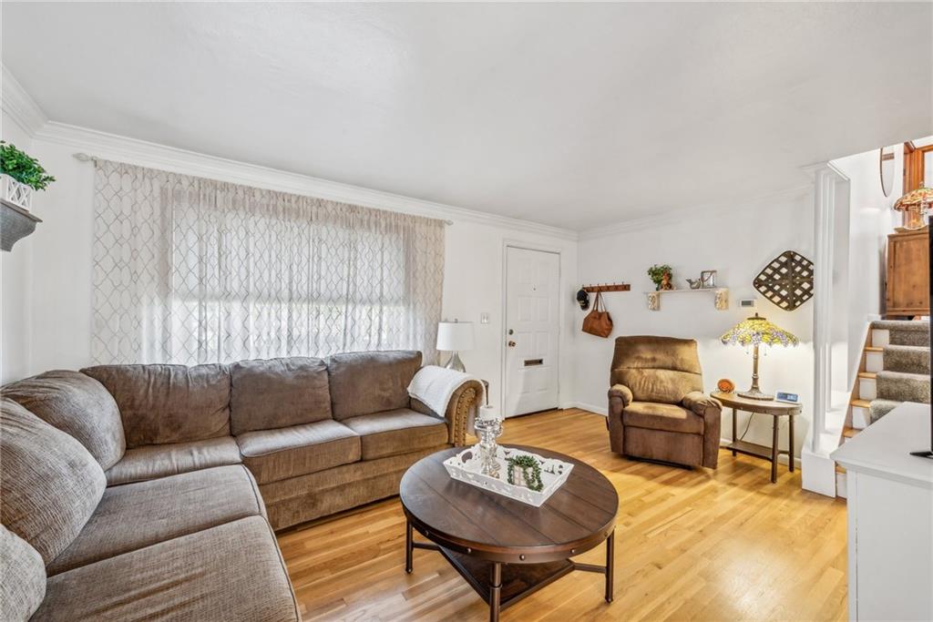 13511 Ormsby Drive Irwin, PA 15642 - Photo 4 of 36