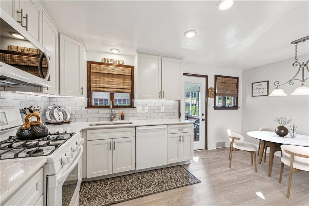 13511 Ormsby Drive Irwin, PA 15642 - Photo 8 of 36