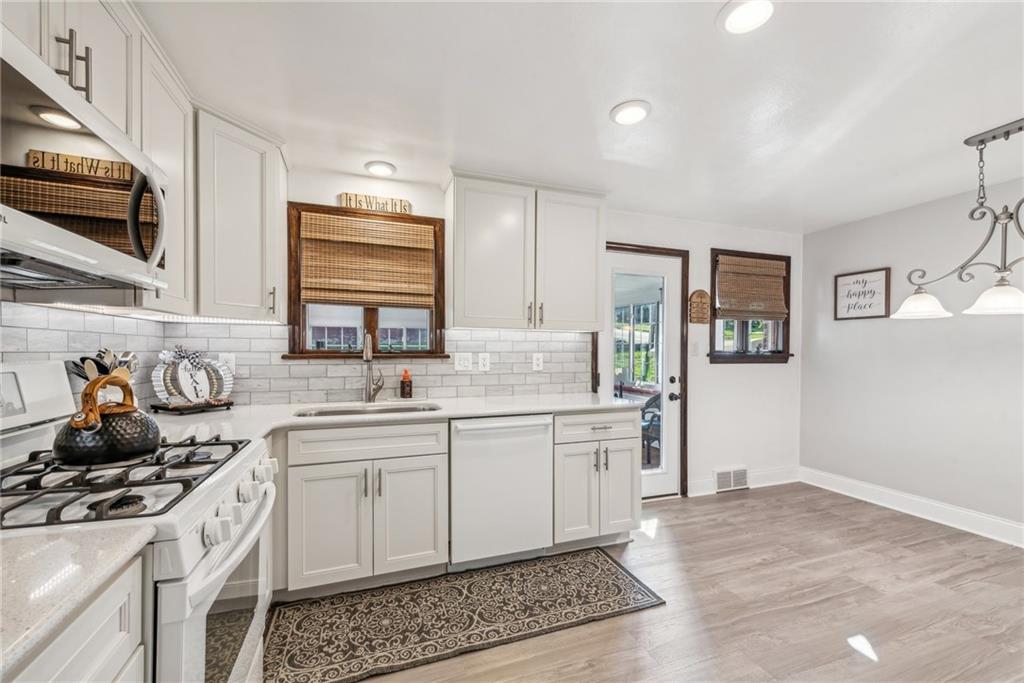 13511 Ormsby Drive Irwin, PA 15642 - Photo 9 of 36