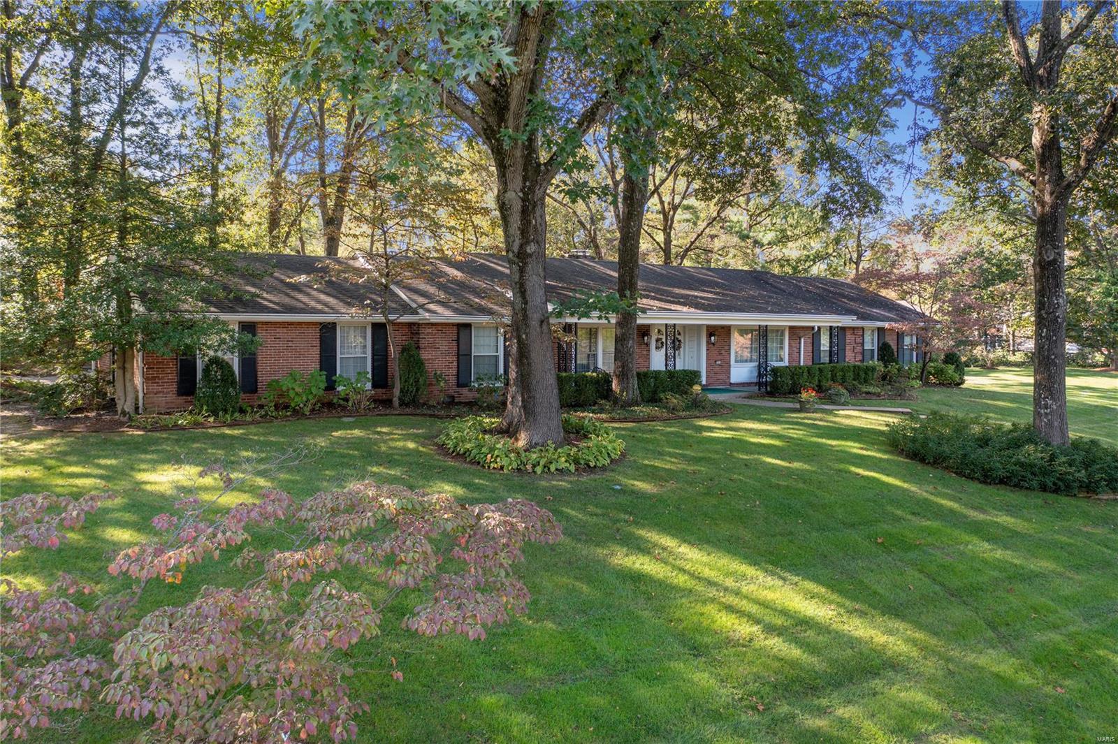 9884 Copper Hill Road St. Louis, MO 63124 - Photo 3 of 45 Gallery Image 3