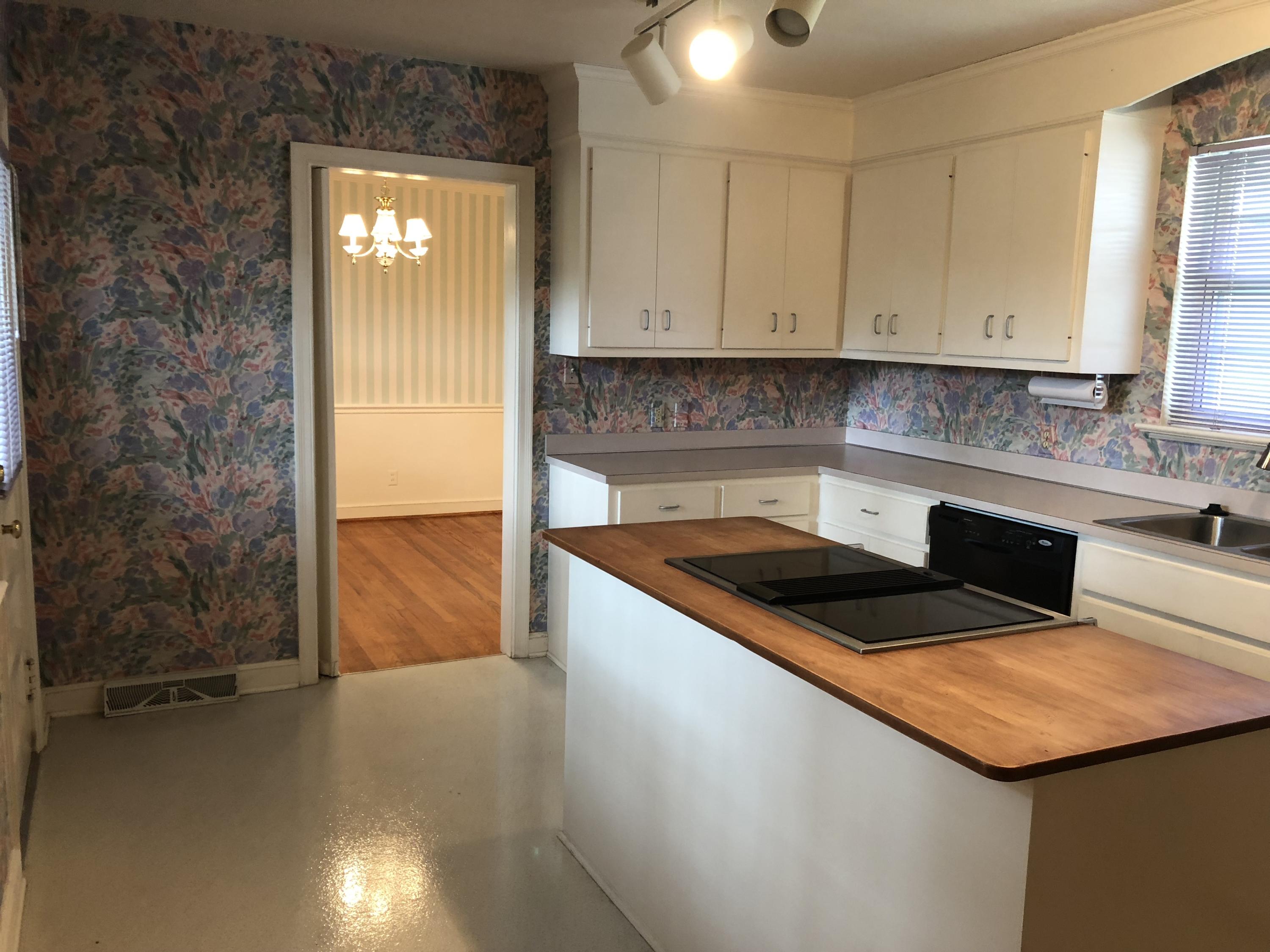 7 Sheridan Road Charleston, SC 29407 - Photo 12 of 24 Kitchen has great layout