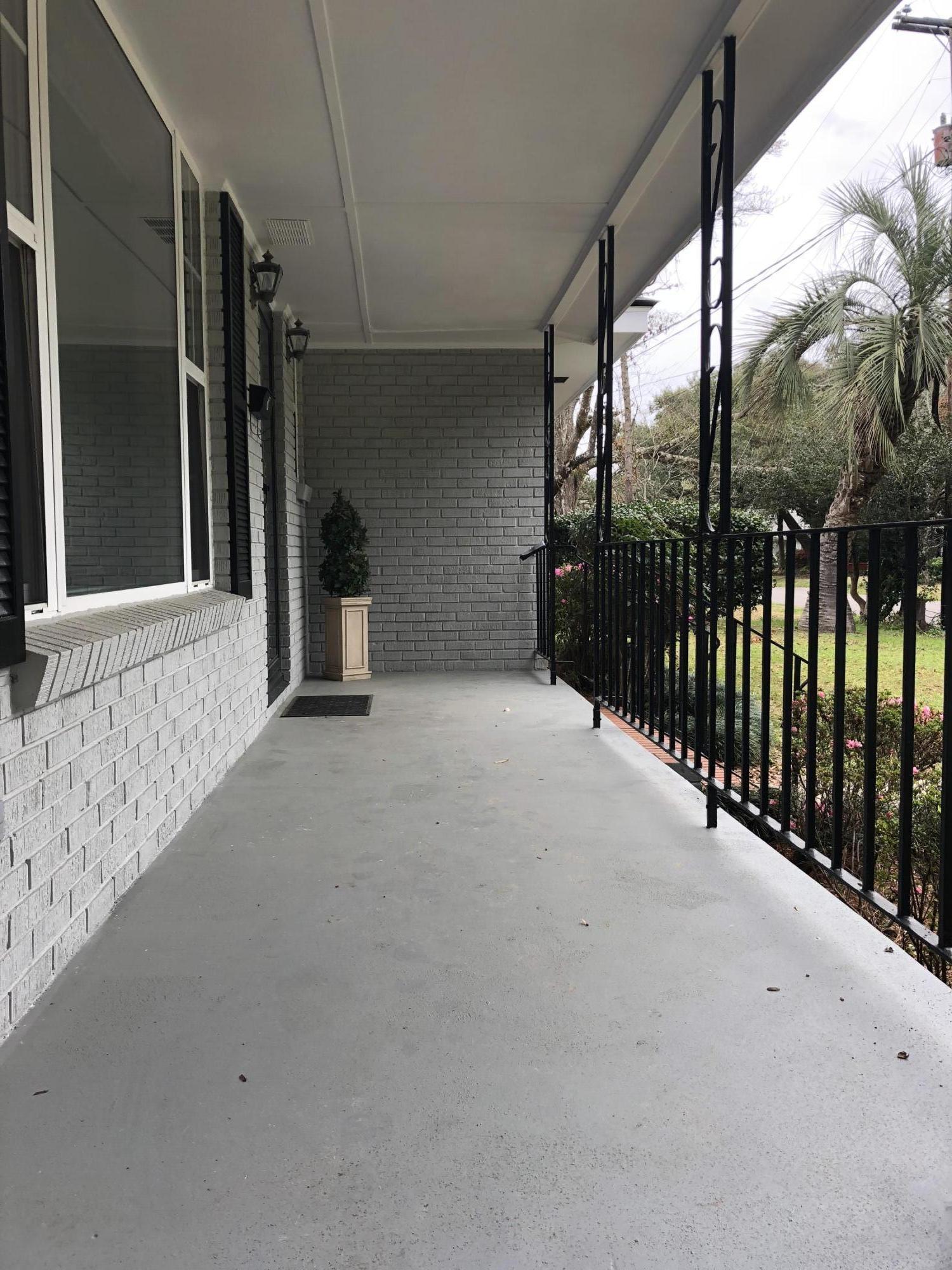 7 Sheridan Road Charleston, SC 29407 - Photo 3 of 24 Great spacious front Porch