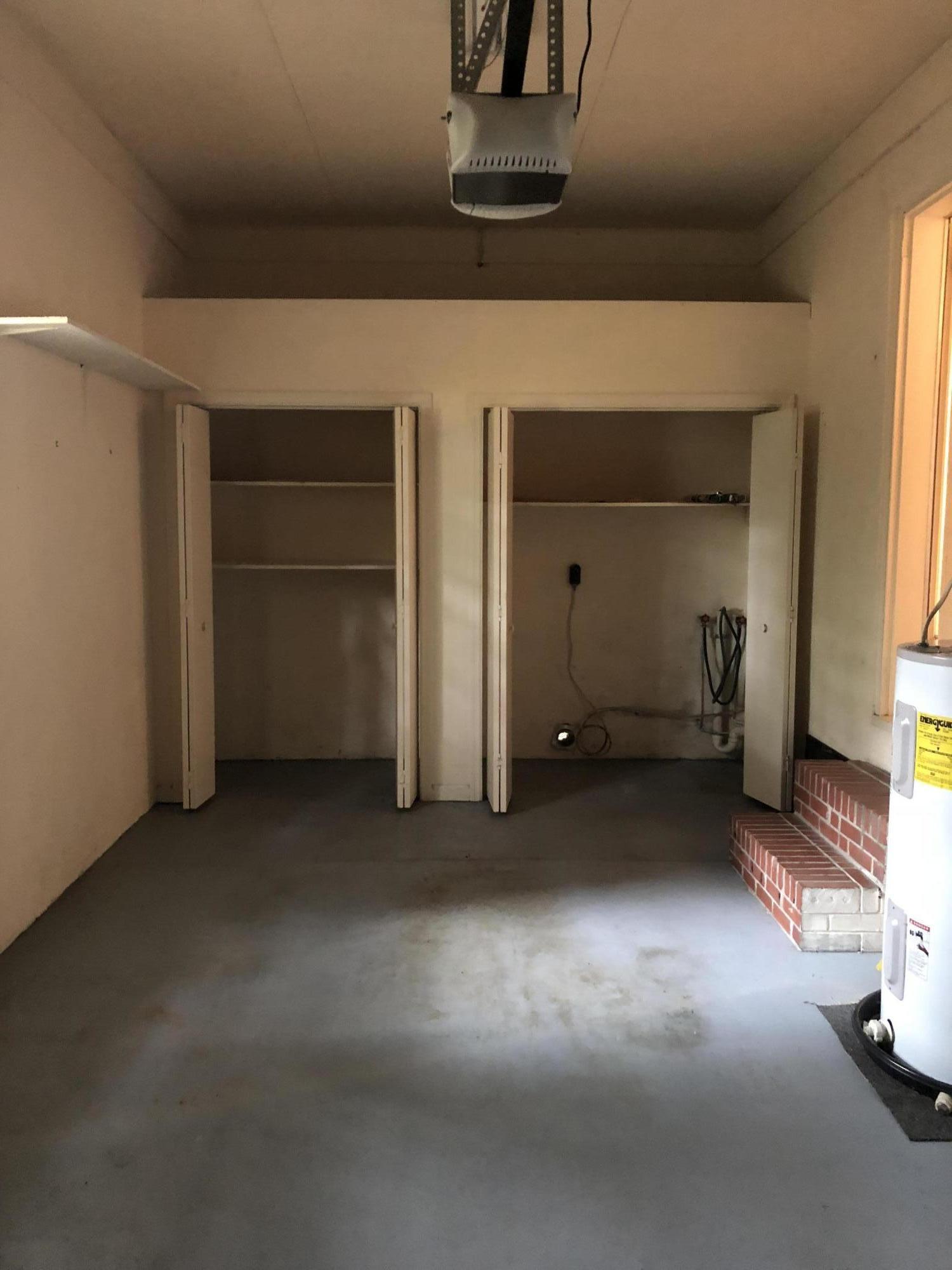 7 Sheridan Road Charleston, SC 29407 - Photo 23 of 24 Garage & Laundrey Room