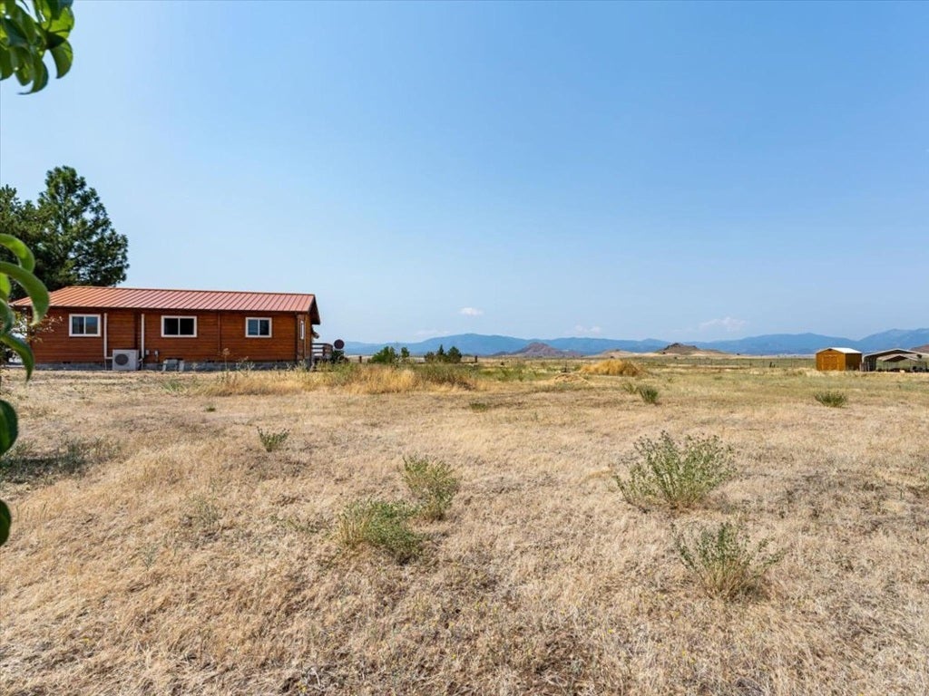 1821 Lichens Road Montague, CA 96064 - Photo 22 of 28 Gallery Image 22