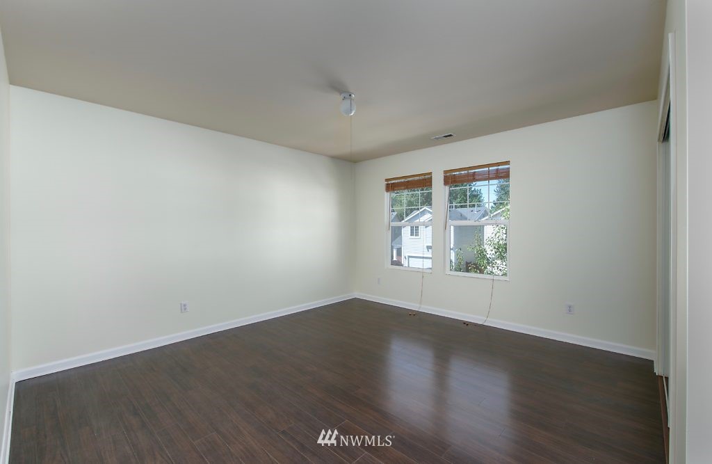 222 Edmonds Place Northeast Renton, WA 98056 - Photo 14 of 23
