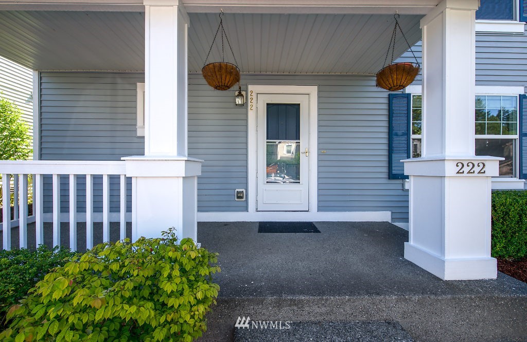 222 Edmonds Place Northeast Renton, WA 98056 - Photo 3 of 23