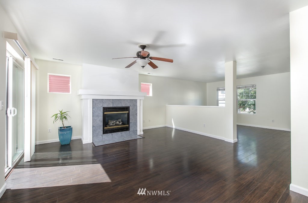 222 Edmonds Place Northeast Renton, WA 98056 - Photo 6 of 23
