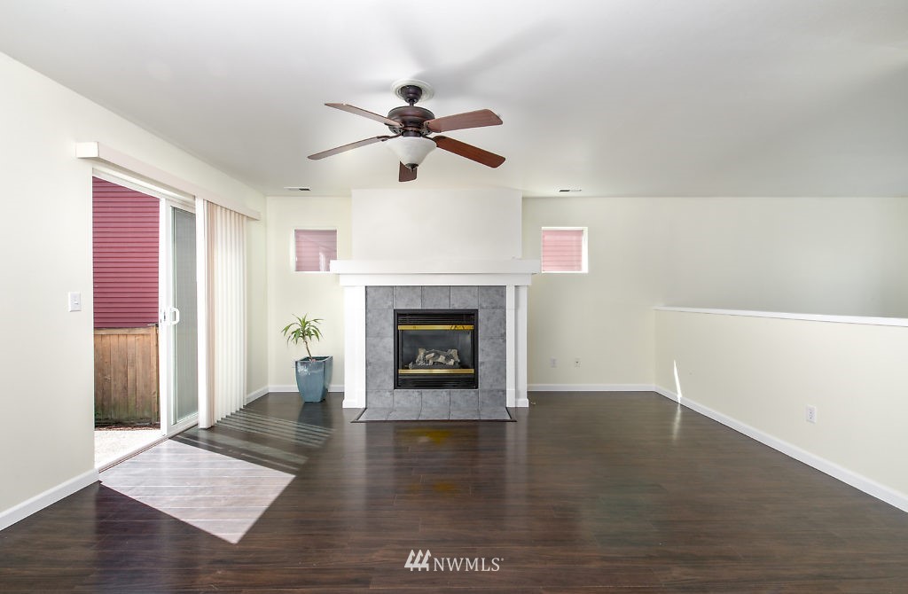 222 Edmonds Place Northeast Renton, WA 98056 - Photo 7 of 23