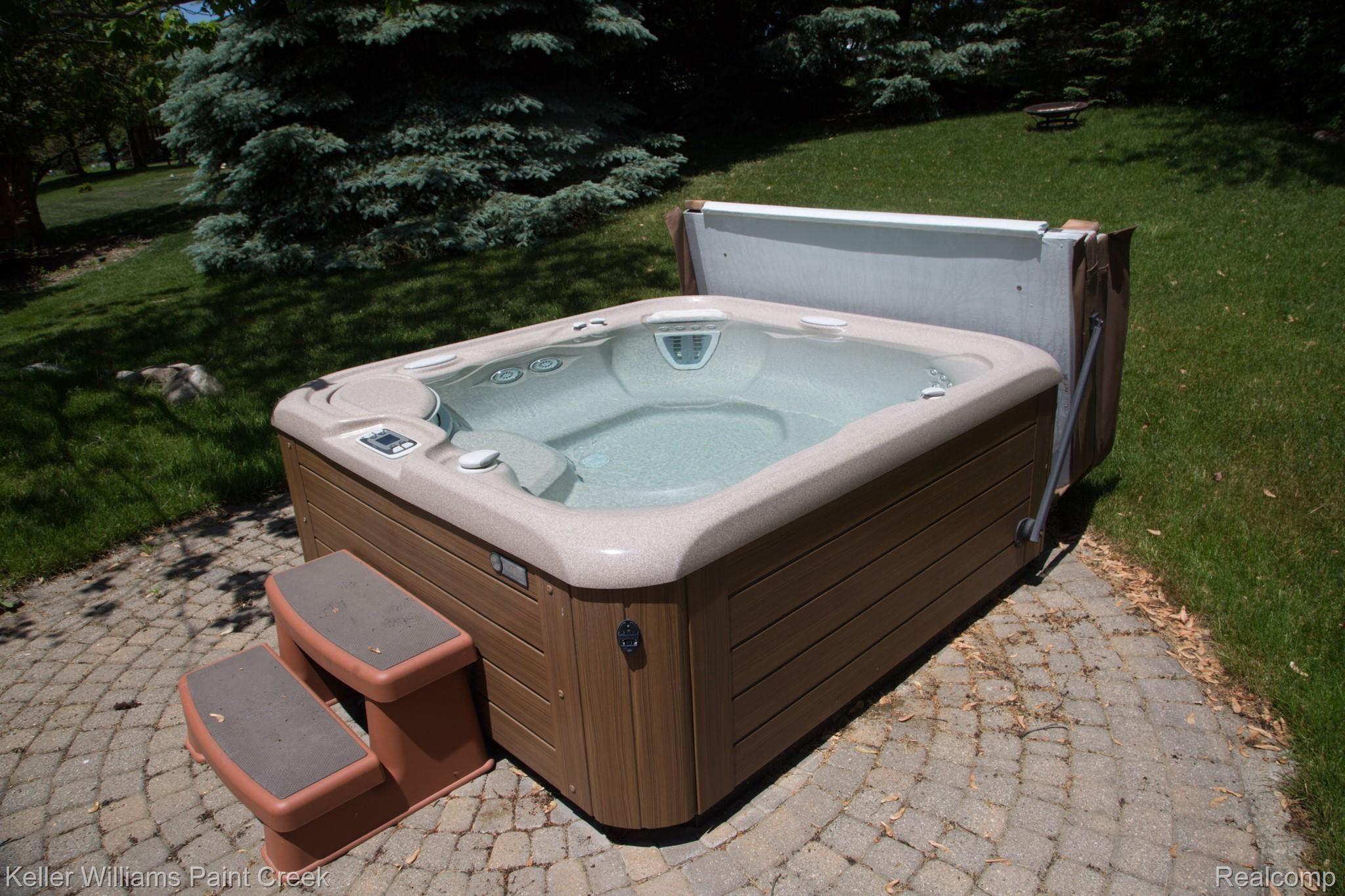 2452 Pleasant View Drive Rochester, MI 48306 - Photo 41 of 52 MS0A0214.jpg