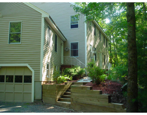 142 Leslie Road Rowley, MA 01969 - Photo 1 of 15
