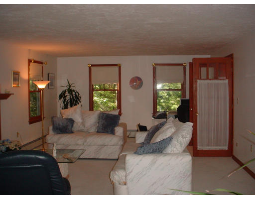 142 Leslie Road Rowley, MA 01969 - Photo 12 of 15
