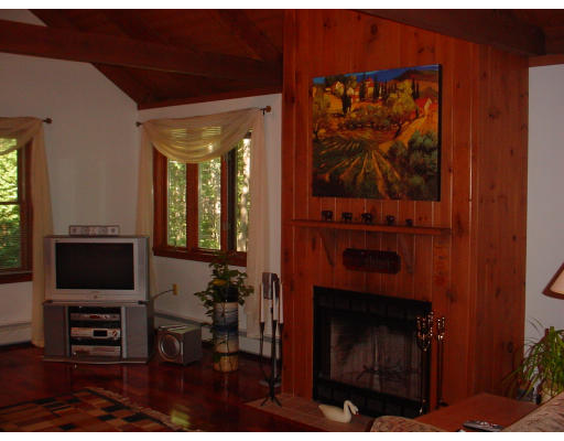 142 Leslie Road Rowley, MA 01969 - Photo 2 of 15