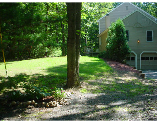 142 Leslie Road Rowley, MA 01969 - Photo 7 of 15