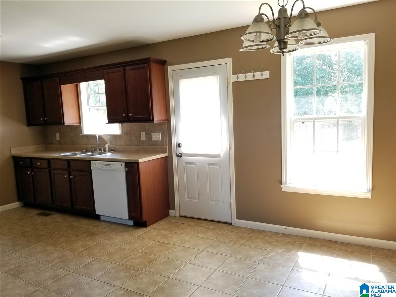 211 Summit Drive Hayden, AL 35079 - Photo 9 of 12