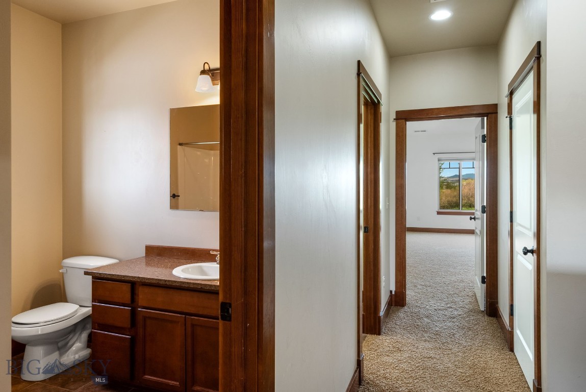 812 Rosa Way, Unit A Bozeman, MT 59718 - Photo 43 of 83 Upstairs main bathroom