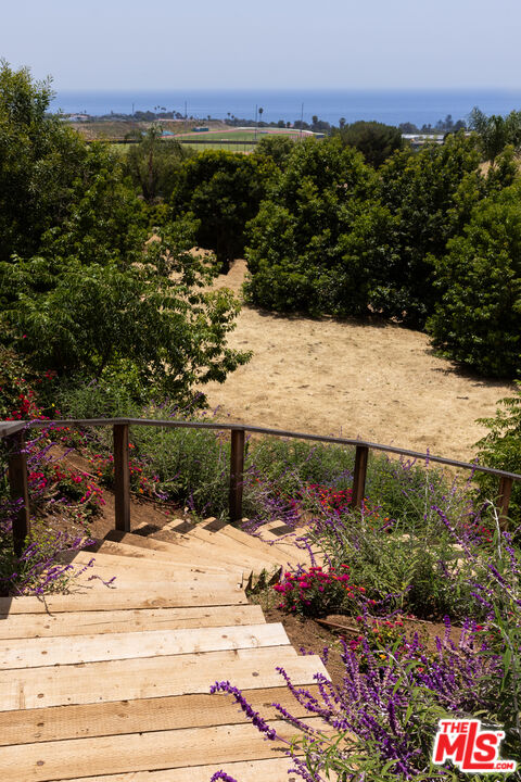 29924 Harvester Road Malibu, CA 90265 - Photo 21 of 30