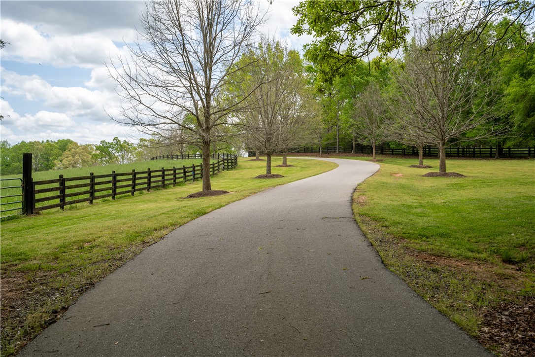 158 Hundred Acre Farm Road Honea Path, SC 29654 - Photo 8 of 50