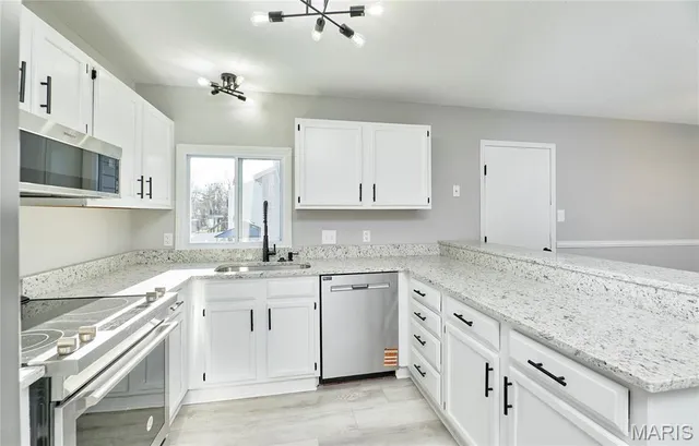 $349,900 | 1708 Lynncove Lane, St. Charles, MO 63303