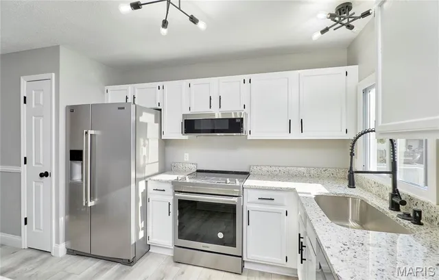 $349,900 | 1708 Lynncove Lane, St. Charles, MO 63303