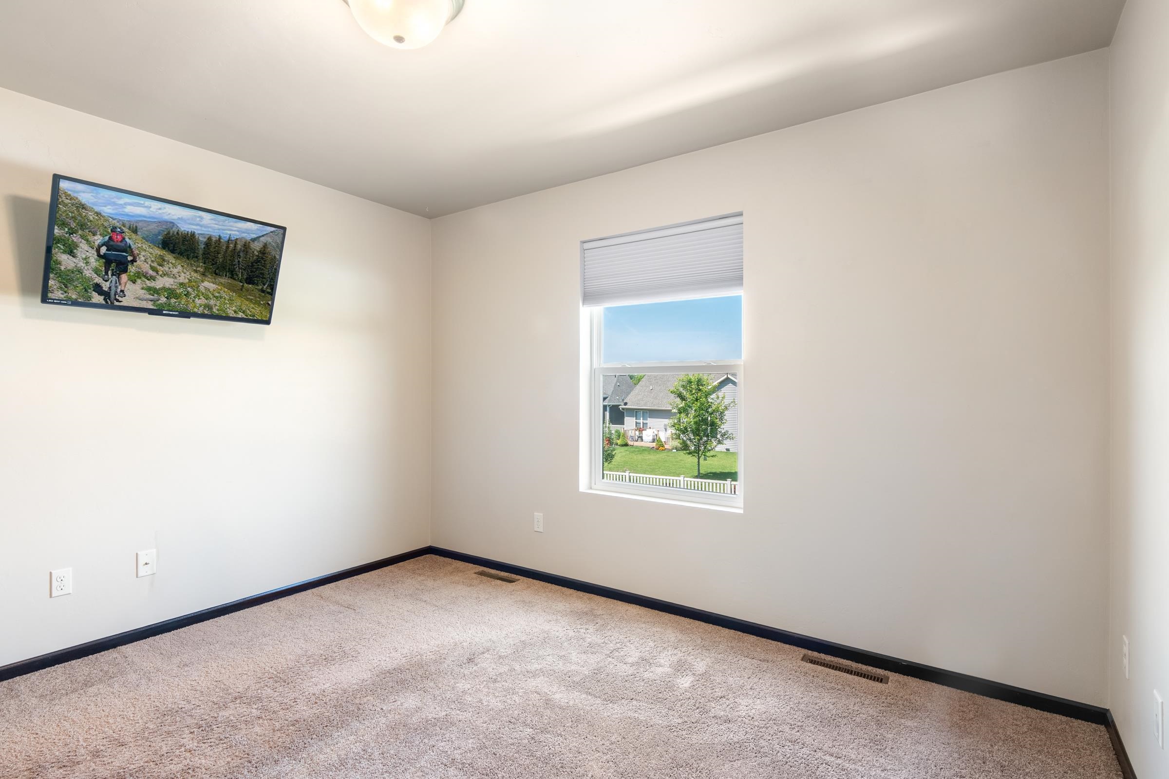 600 Castlestone Court Oneida, WI 54155 - Photo 34 of 72