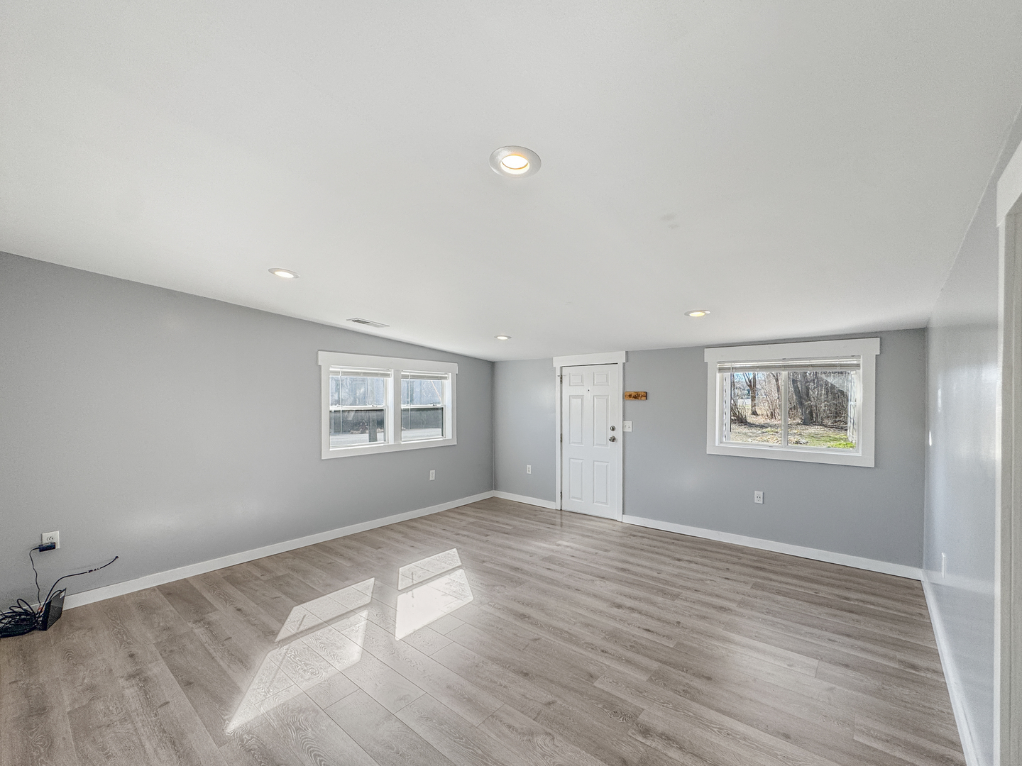 200 East Grove Street Utica, IL 61373 - Photo 6 of 42