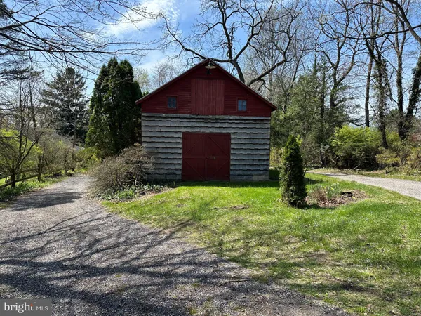 $750,000 | 1974 Yingling Drive, Spring Grove, PA 17362