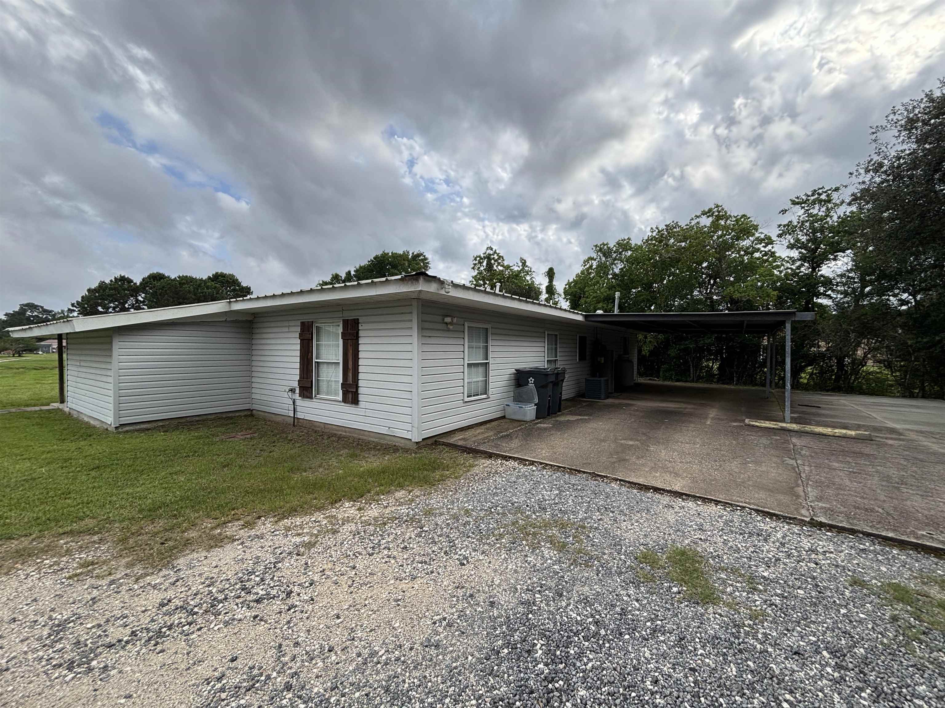 445 Jones Street Bridge City, TX 77611 - Photo 6 of 27