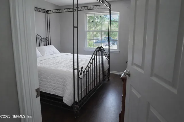 $325,000 | 8226 Lake Woodbourne Drive East, Jacksonville, FL 32217