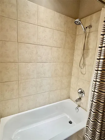 $3,350 | 919 West 15th Street, Houston, TX 77008