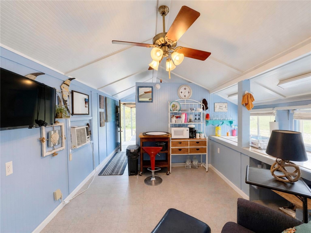 102 County Road 394 Mathis, TX 78368 - Photo 18 of 19 Studio