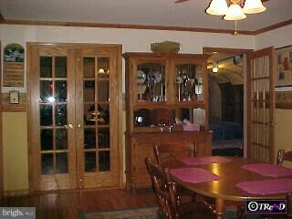 4457 East Yates Road Bensalem, PA 19020 - Photo 4 of 6 Gallery Image 4
