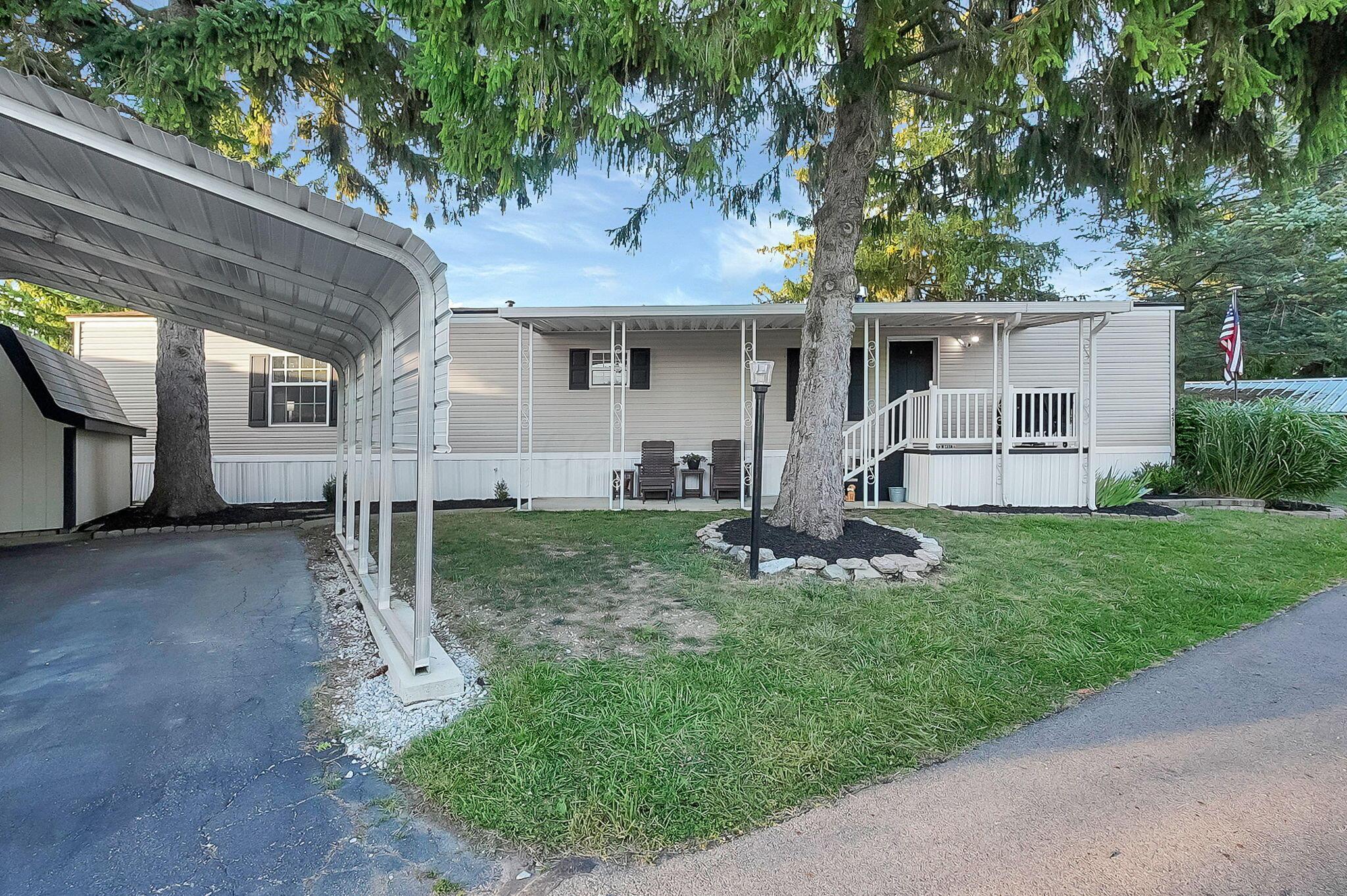 5451 Ruffed Grouse Circle Dublin, OH 43016 - Photo 3 of 25 3-web-or-mls-5451-ruffed-grouse-cir