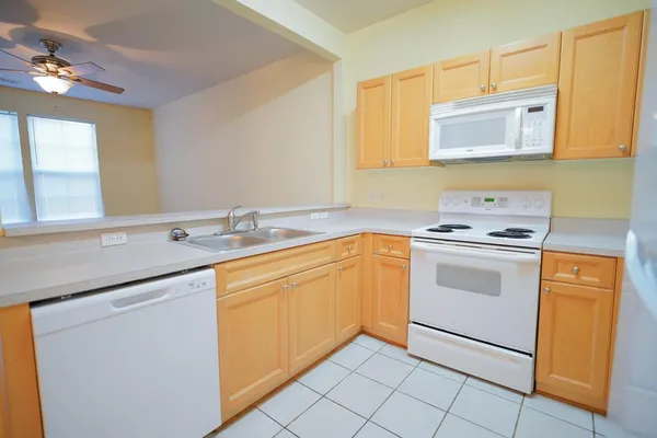 $1,700 | 3400 Old Bainbridge Road, Unit 605, Tallahassee, FL 32303