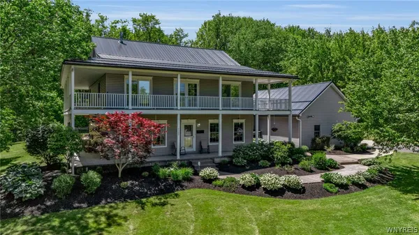 $829,900 | 6089 Hillcroft Drive, Boston, NY 14025