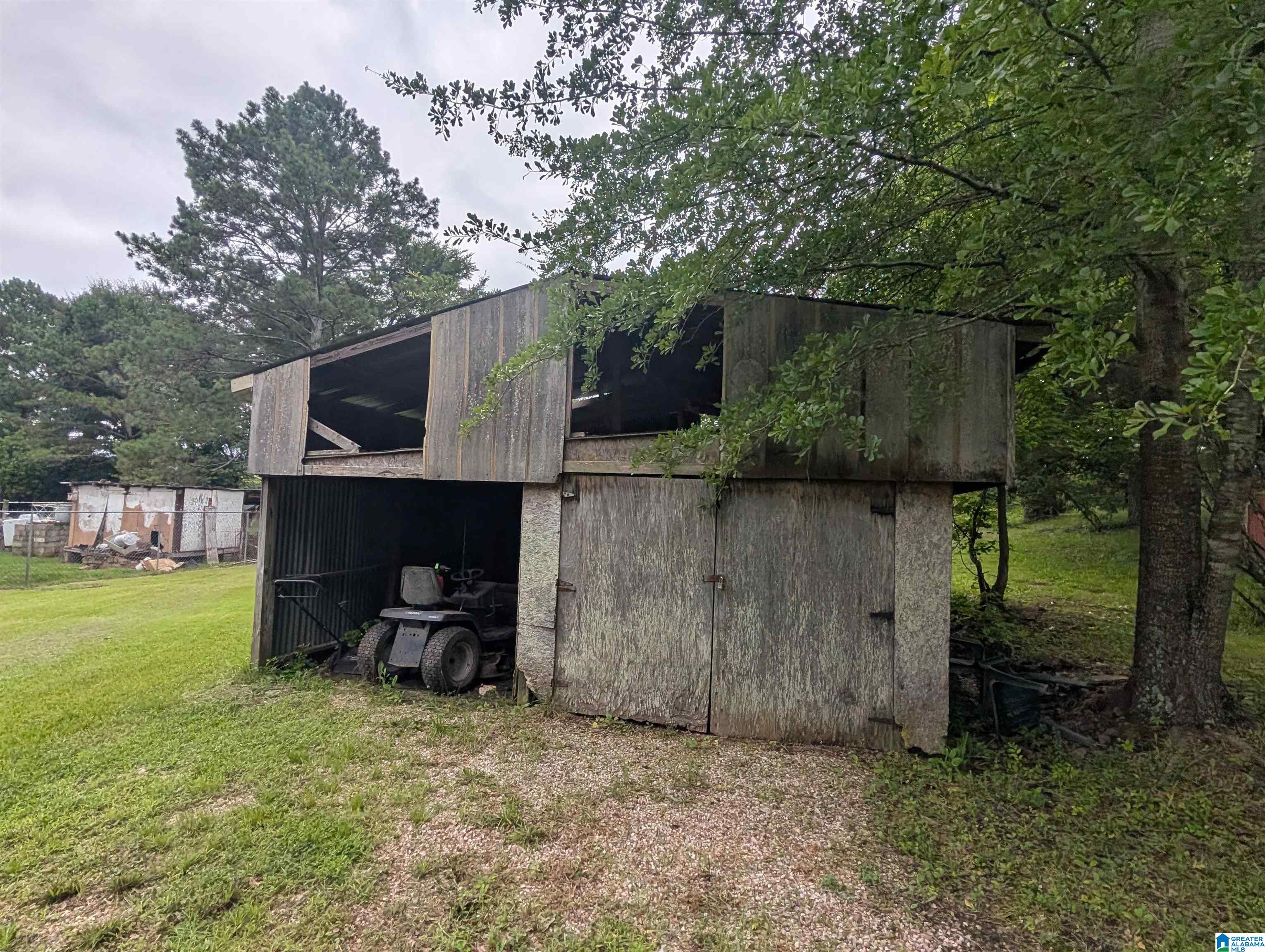 323 Taylors Chapel Road Anniston, AL 36203 - Photo 2 of 43