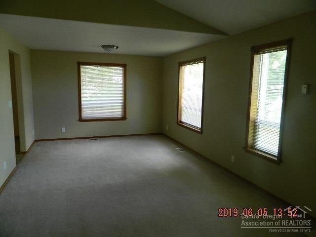 3533 Southwest Volcano Court Redmond, OR 97756 - Photo 9 of 21 Additional Photo