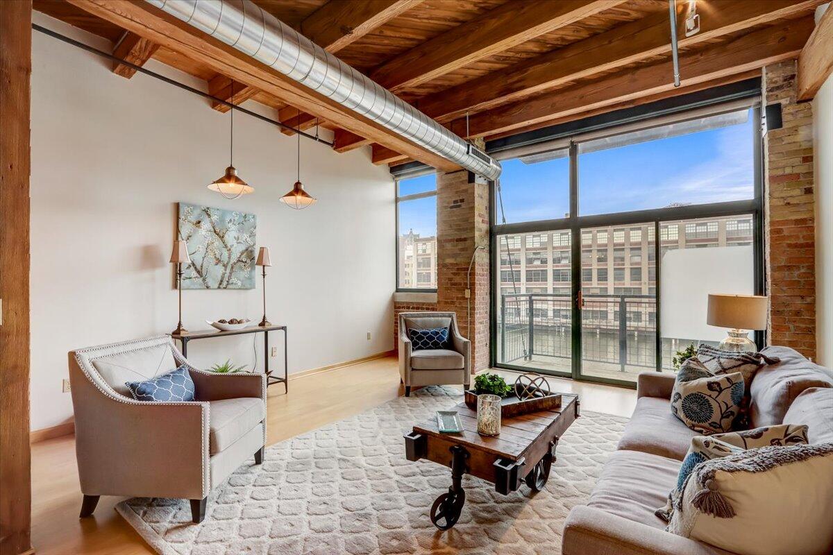 200 S Water St, 203, Milwaukee, WI 53204