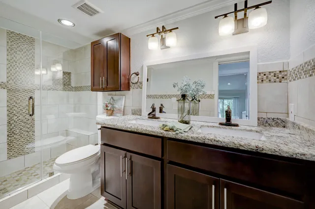 $2,595 | 1115 Augusta Drive, Unit 29, Houston, TX 77057